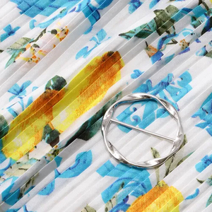Écharpe courte plissée de haute qualité, couleur citron, peinte à la main, 100% polyester, châle tendance pour femmes, respirant et anti-transpiration - Product Image 3