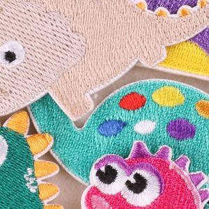 Nuevo Parche Bordado Autoadhesivo con Dibujos Animados de Dinosaurios para Decoración de Ropa Infantil - Product Image 5
