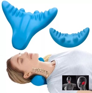 Oreiller de massage et de soutien pour le cou et les épaules, soulagement des douleurs cervicales, étireur de la colonne vertébrale - Product Image 1
