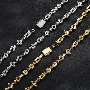 Collana Geometrica con Zirconi Colorati, Gioiello Raffinato e Alla Moda, Design a Stella, Rotondo, Quadrato, Triangolare, Arcobaleno in CZ - Product Image 3