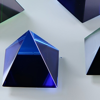 Presse-papiers optique en cristal K9 transparent de haute qualité, 60 mm, gravé au laser, en forme de pyramide, pour la décoration intérieure