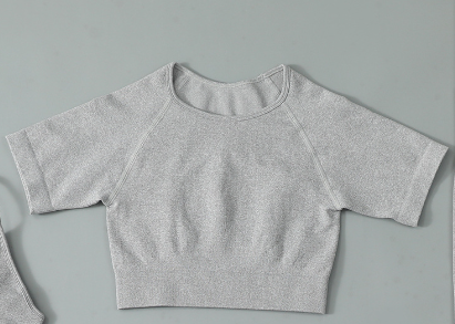 แขนสั้นสีเทา