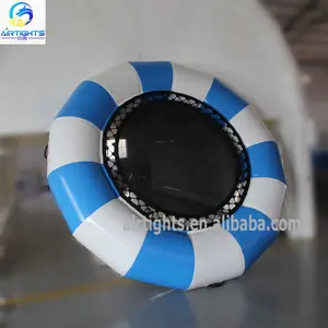 Nổi Nước Bouncer Tùy Chỉnh Màu Sắc Trampoline Nước Inflatable Cho Thuê