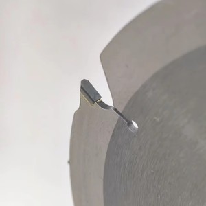Lame de scie 160 mm PCD à haute fréquence soudée OEM pour panneaux de fibrociment, conçue pour une coupe nette des panneaux de fibrociment, pour scies à main et de table - Product Image 3