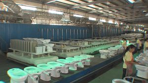 AIDI Lavabo sur pied en céramique classique européen pour <span class=keywords><strong>salle</strong></span> <span class=keywords><strong>de</strong></span> <span class=keywords><strong>bain</strong></span> - Product Image 6