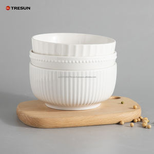 Juego de Vajilla de Cerámica Blanca Tallada de Estilo Europeo Elegante, Resistente al Calor, Apto para Lavavajillas, con Tazón para Sopa - Product Image 3