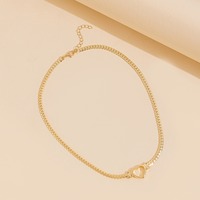 Haut de gamme à la mode creux coeur en acier inoxydable large côté brin chaîne polyvalent à la mode femmes cadeau Hip Hop collier coeur