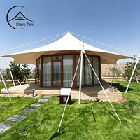 Tente de luxe semi-permanente avec salle de bain pour safari africain et glamping de luxe