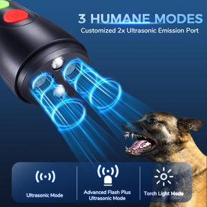 Repelente ultrasónico para perros QGQ de doble cabezal, recargable, portátil, con control de ladridos e indicador LED. - Product Image 4