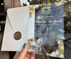 Cinderela temática doce 16 convite transporte cavalo princesa coroa acrílico Quinceanera Convites com pérola envelope marfim - Product Image 1