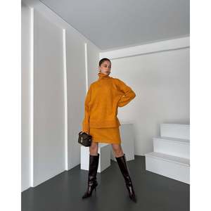 Conjunto de Dos Piezas DEFILL para Mujer, Suéter de Cuello Alto de Punto Acrílico Color Mostaza y Falda a Juego, para Otoño e Invierno, Estilo Casual - Product Image 1