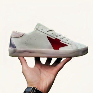 Zapatos Casuales Unisex con Diseño de Estrella Sucia para Exteriores, Zapatos de Caminar para Mujer de Alta Calidad, Zapatos Planos de Lujo GG - Product Image 2