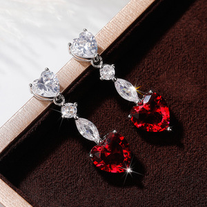 Orecchini Pendenti a Cuore con Zirconia Cubica Verde Smeraldo per Donne, Gioielli Eleganti e alla Moda - Product Image 2