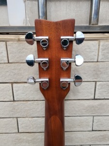 Remise à neuf de la <span class=keywords><strong>guitare</strong></span> <span class=keywords><strong>acoustique</strong></span> F370 <span class=keywords><strong>YAMAHA</strong></span> - Product Image 4