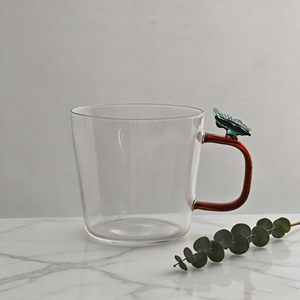 Mug en verre borosilicate transparent artisanal, fait main, avec poignée en forme de papillon, résistant à la chaleur pour les boissons chaudes/froides, utilisation à domicile et en café - Product Image 4