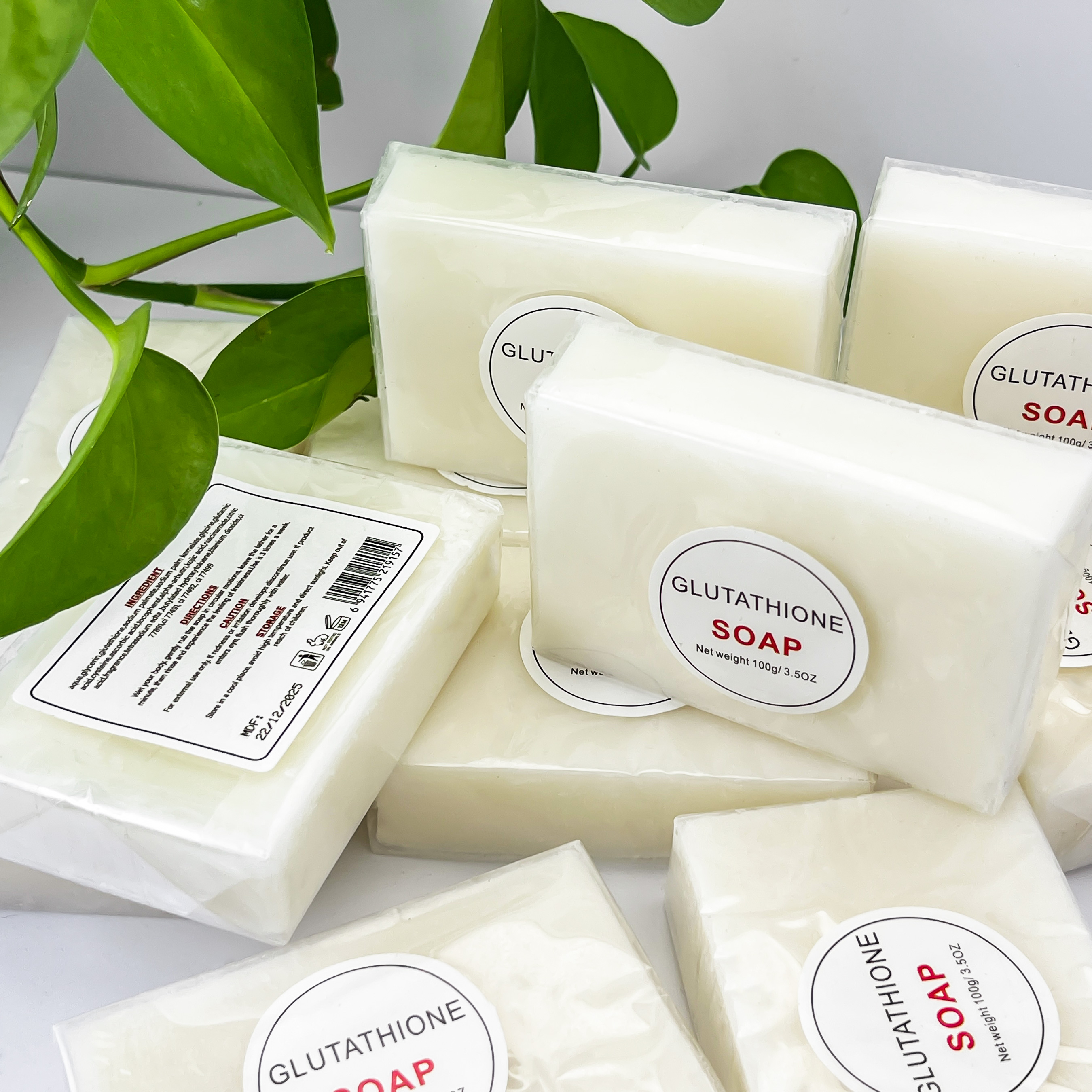 Low Price Melanin Reducing Soap Black Pump & Gold Packaging