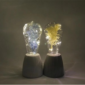 Lampe LED en verre en forme de dôme avec gazon artificiel bleu et base en ciment, veilleuse décorative pour la maison et Noël - Product Image 6