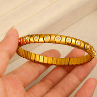YF8483 Gelang Mewah Ringan Serbaguna yang Laris Manis dengan Batu Zirkon, Dapat Diulur, Lapisan Emas 18K, Tahan Air, Bahan Stainless Steel