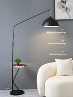 Lampe sur pied LED à chargement sans fil avec haut-parleur, commande tactile, design moderne et minimaliste en fer pour salon, chambre, côté canapé