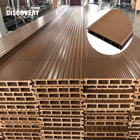 Planches de terrasse en composite bois-plastique de haute qualité, co-extrudées, imperméables, résistantes au feu, anticorrosion et antidérapantes