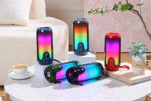 Haut-parleurs sans fil portables TG651 TWS 10W RGB LED Mini Audio Party Woofer avec radio FM pour téléphone portable - Product Image 5