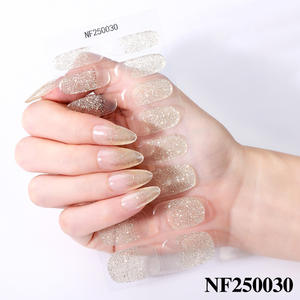 Vente en gros d'autocollants pour ongles en gel UV semi-durci avec paillettes dégradées-Style japonais mignon avec des motifs d'<span class=keywords><strong>Halloween</strong></span> pour le bricolage Nail Art - Product Image 5
