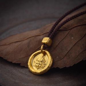 Pendentif Ancien Dieu de la Richesse Jaune Porte-Bonheur sur Cordon de Café, Collier Ajustable Tendance et Polyvalent, Ornement de Style Haut de Gamme - Product Image 2