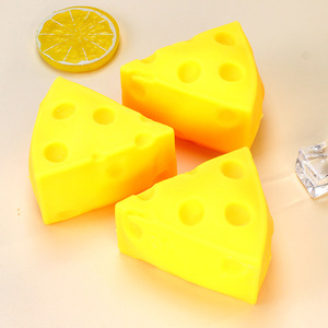 ของเล่นบีบยืดหยุ่นรูปชีสน้ำผึ้งขนาดเล็ก JY Honey Cheese Squishy - Product Image 3