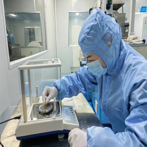 OEM/ODM estratto di 20:1 Moringa organico 100% olio puro concentrato di foglie di tè <span class=keywords><strong>e</strong></span> <span class=keywords><strong>capsule</strong></span> standardizzate Non ogm naturali - Product Image 2