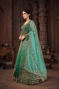 Robe Anarkali Indo-Occidentale de Luxe pour Femme, Élégante, avec Broderie Lourde, Sequins et Perles, en Tissu Filet, Coupe Évasée, Idéale pour les Fêtes - Product Image 5