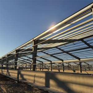Edificio Prefabbricato Minimalista in Struttura Metallica Leggera per Fattoria e Stalla - Product Image 4