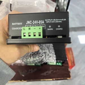 Fuente de Alimentación Regulada de CC Ajustable Personalizada <span class=keywords><strong>JNC</strong></span> 24V 0.5A, Adaptador de Corriente CA/CC para Carga de Baterías de Generadores Diésel - Product Image 1