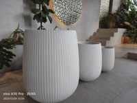 Grandes jardinières personnalisées en argile, hautes, en fibre d'argile, sculptées à la main, écologiques, de 5 gallons, pour usage intérieur en centre commercial