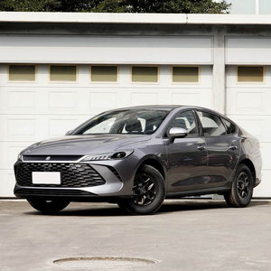 2026 BYD Qin PLUS DM-i Auto PHEV Sedán Híbrido Enchufable de Gran Demanda Vehículo de Ahorro de Combustible Marca China Depósito - Product Image 1
