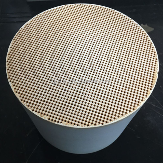 Auto Exhaust Spare Parts Ceramic Metallic