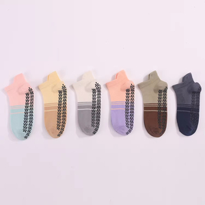 Wholesale Custom Anti <b>slip</b> Pilates Socks Professional Sports Yoga Studio Skidproof Gym Match Yoga Socks for Women High Quality - Product Image 6