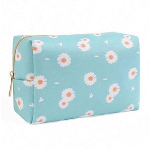 Sac de toilette pour filles à grande capacité, imprimé de fleurs mignonnes, sac cosmétique en cuir PU pour femmes, pochette - Product Image 1