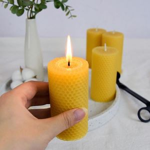 Bougie pilier en cire d'abeille naturelle, bougies enroulées en cire d'abeille pure faites à la main - Longue durée de combustion, bougies en cire d'abeille nid d'abeille pour la maison - Product Image 3