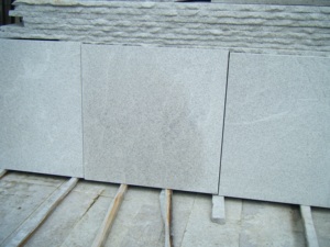 <span class=keywords><strong>Lastre</strong></span> Grandi di <span class=keywords><strong>Granito</strong></span> Bianco Perla con Macchie Viola per Piani di Lavoro, Finitura Bush Hammered, Piastrelle in <span class=keywords><strong>Granito</strong></span> Bianco per Pavimenti - Product Image 4