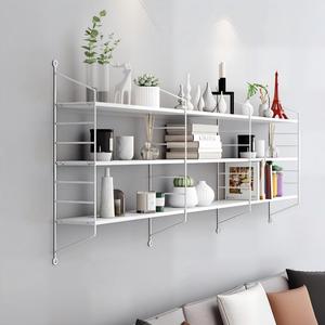Nouvelle conception d'étagère <span class=keywords><strong>murale</strong></span> flottante à 3 niveaux <span class=keywords><strong>en</strong></span> <span class=keywords><strong>fer</strong></span> noir avec bois massif, utilisée pour la décoration intérieure de la maison et du bureau - Product Image 2