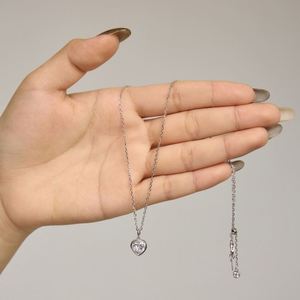 Collier pendentif cœur en argent sterling 925 plaqué or 18 carats avec zircone 5A, cadeau idéal pour la Saint-Valentin de Dylam Good Choice - Product Image 5