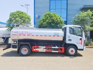 Dongfeng 4x2 camion-citerne à <span class=keywords><strong>lait</strong></span> <span class=keywords><strong>entier</strong></span> 4000L 5000L camion-citerne <span class=keywords><strong>de</strong></span> transport <span class=keywords><strong>de</strong></span> <span class=keywords><strong>lait</strong></span> <span class=keywords><strong>de</strong></span> chèvre en vrac frais en vente - Product Image 3