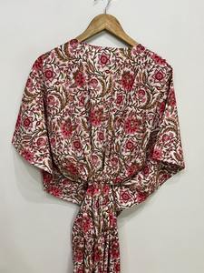 Kaftan court en soie pure, taille unique, ample et confortable pour toutes les tailles, environ 47 pouces, fournisseur d'Inde - Product Image 4