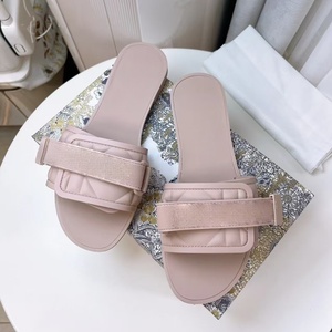 Pantuflas de Interior/Exterior para Mujer, Marca Clásica a la Moda 2026, Sandalias Casuales de Cuero Genuino, Ecológicas, Antideslizantes y Ligeras - Product Image 3