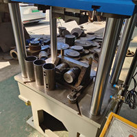 Presse à forger hydraulique verticale à quatre colonnes utilisée pour la presse hydraulique d'atelier 100t 200t 300t 400t