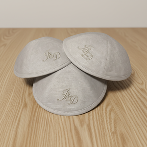 Kippa en lin blanc avec broderie couleur crème, personnalisable, <span class=keywords><strong>chapeau</strong></span> de Bar Mitzvah, Yarmulke Judaica, <span class=keywords><strong>chapeau</strong></span> juif quotidien pour mariages, Kippot - Product Image 1
