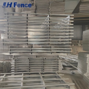 Panneau pour bétail Secure-Hold : Construction <span class=keywords><strong>rigide</strong></span> en une seule pièce empêche le pliage pour une sécurité optimale des animaux d'élevage - Product Image 5