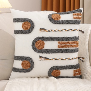 Funda <span class=keywords><strong>de</strong></span> Cojín Cuadrada Tejida y Bordada <span class=keywords><strong>de</strong></span> Lona Estilo Boho con Mechones <span class=keywords><strong>de</strong></span> 18*18 Pulgadas para Decoración <span class=keywords><strong>de</strong></span> Sala <span class=keywords><strong>de</strong></span> Estar en Hogar y Hotel - Product Image 4