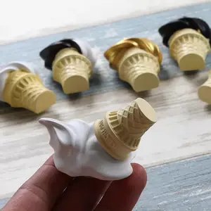 Haute qualité 3D cône de crème glacée résine Cabochons porte-clés accessoires Souvenir alimentaire décorations petite quantité grandes commandes bienvenue