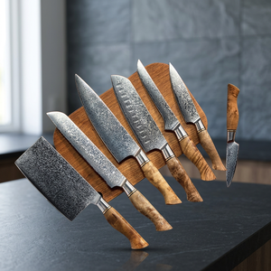 Ensemble de 7 couteaux de chef en acier carbone Damas écologiques avec manches modernes pour des créations culinaires maîtrisées – En stock - Product Image 3